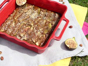 Gâteau aux figues, noisettes et farine de châtaigne