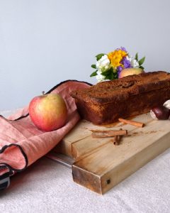 Gateau Au Yaourt A La Farine De Chataigne Et Aux Pommes